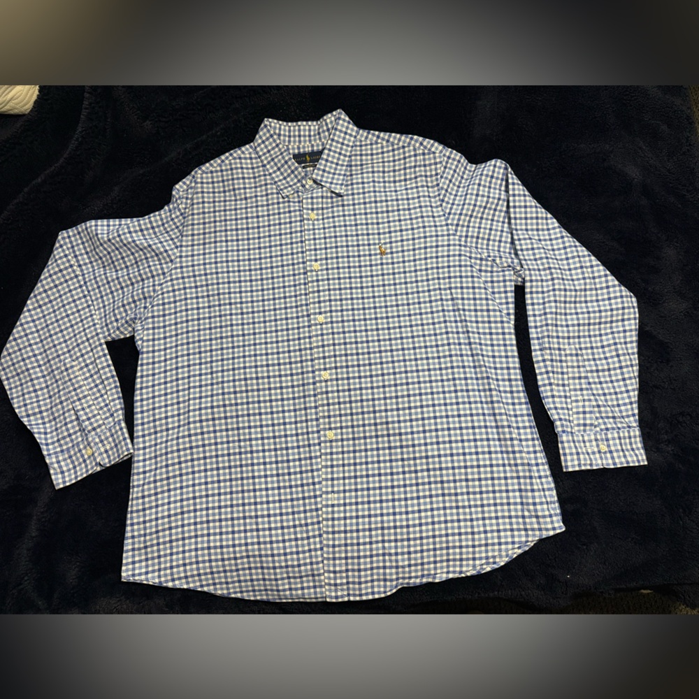 Ralph Lauren Blue and White Checkered Casual Button Down Shirt